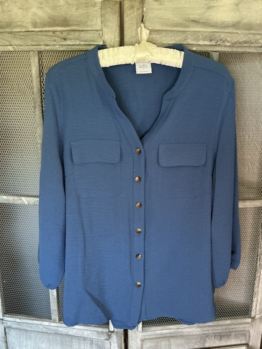 Croft & Barrow Blue Button-Down Women's Shirt